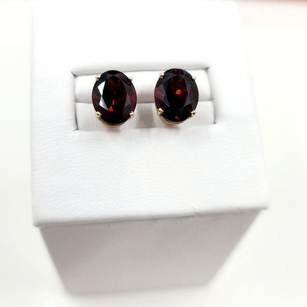 14K Garnet doble Wire Earrings